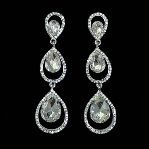 Triple Teardrop Clear Crystal And Rhinestone Dangle Earrings New - Picture 2 of 3